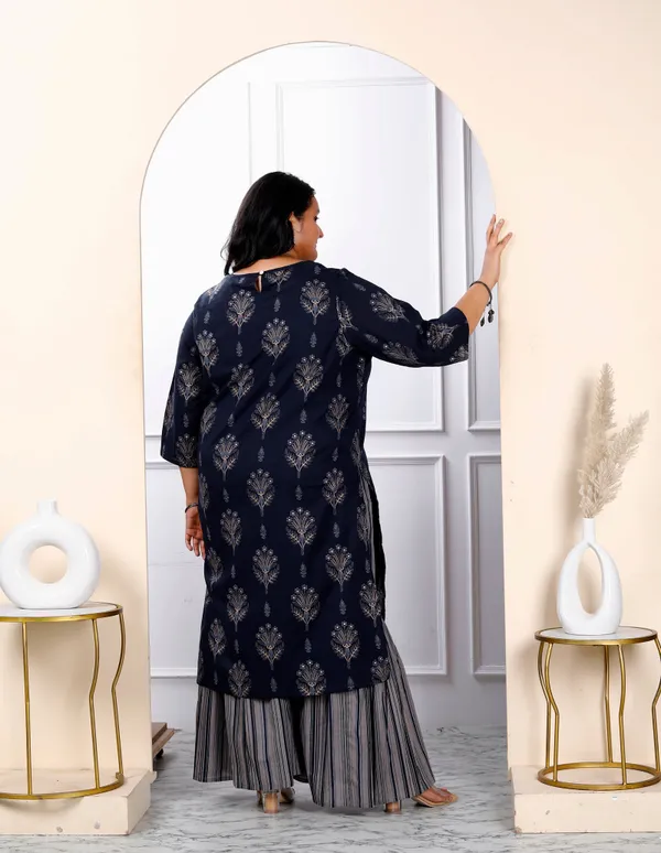 Women's_Plus_Size_Blue_And_Grey_Printed_Pure_Cotton_Kurta_With_Sharara_-_Doriyan