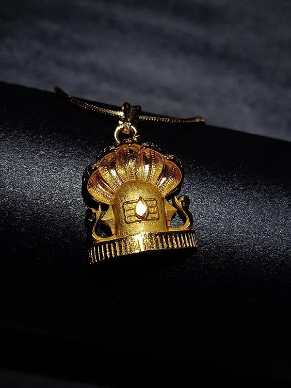 Gold_Elegant_&_Premium_Locket_Blessed_with_Shri_Vasuki