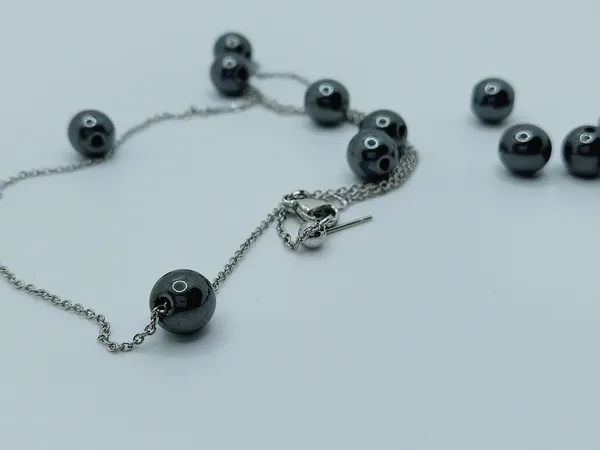 Grey_Karz_Mukti_Pendant_Which_Attracts_money_and_financial_stability