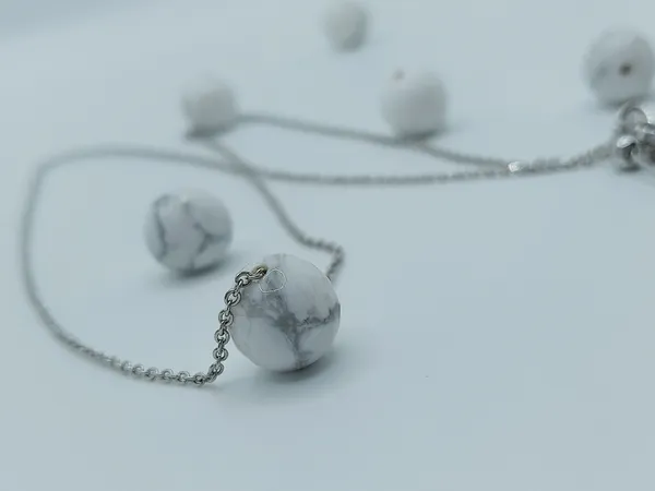 Stress_and_Anxiety_Reduction,_Howlite__&_Pendant_(Enhances_Sleep_Quality)