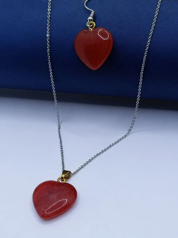 Express_Your_Self_with_Red_Heart_Pendant_Set