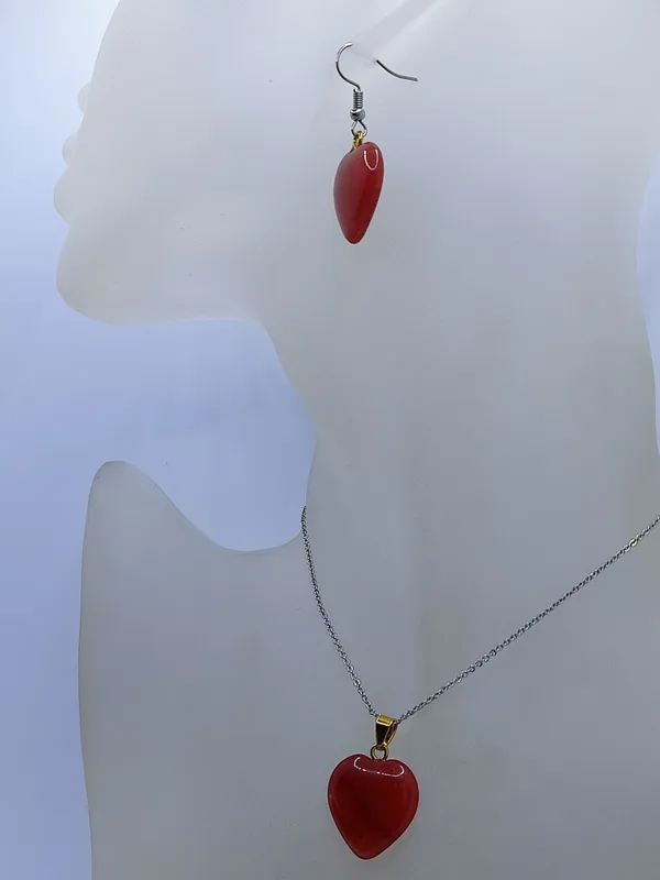 Express_Your_Self_with_Red_Heart_Pendant_Set