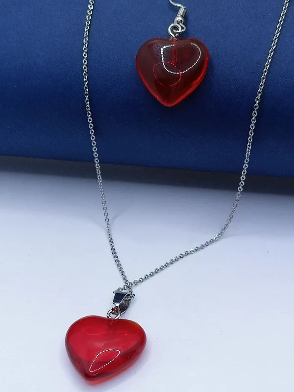 Express_Your_Self__with_Red_Heart_Pendant_Set