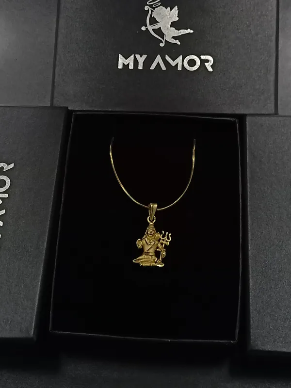 Gold_Elegant_&_Premium_Locket_Blessed_With_Lord_Shiva