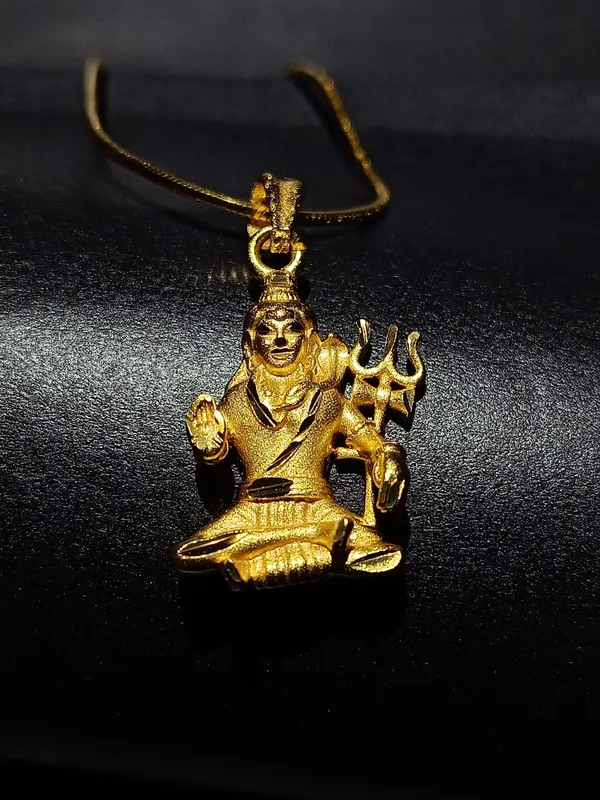 Gold_Elegant_&_Premium_Locket_Blessed_With_Lord_Shiva