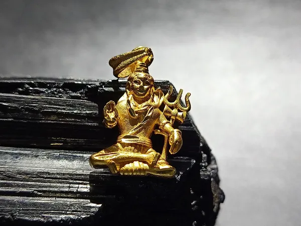 Gold_Elegant_&_Premium_Locket_Blessed_With_Lord_Shiva