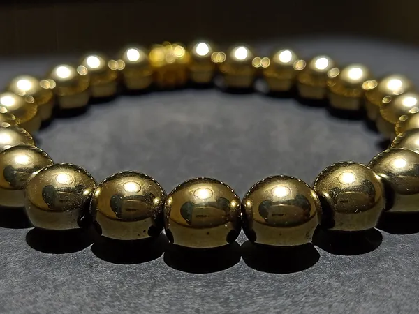 Karz_Mukti_Bracelet_Which_Attracts_money_and_financial_stability_(With_Original_Golden_Hematite)