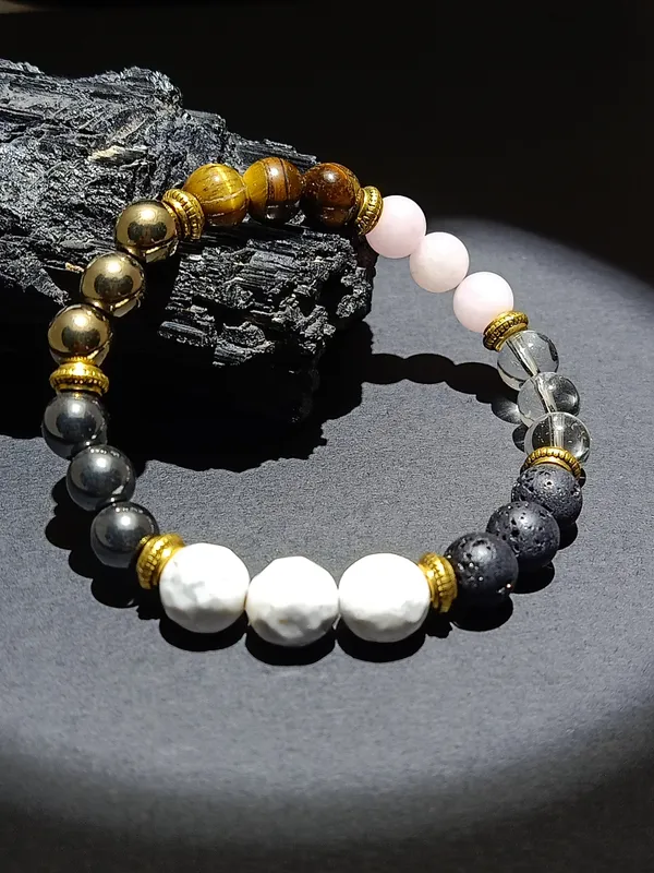 Balance_7_Chakra's_Bracelet_Promotes_Overall_Emotional_Stability_And_Spiritual_Wellbeing