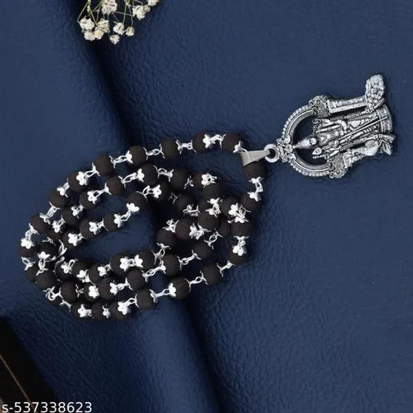 Karungali_murgan_lockets
