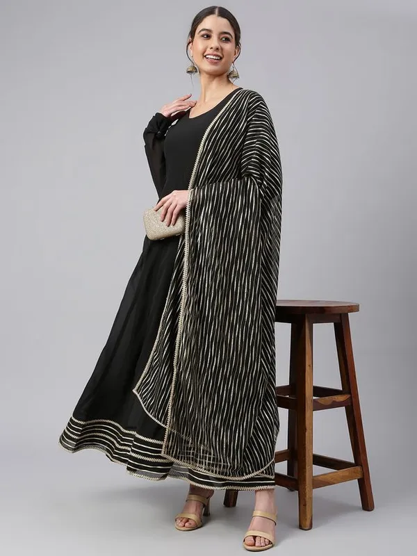 Black_Georgette_Solid_Kurta_with_and_Dupatta