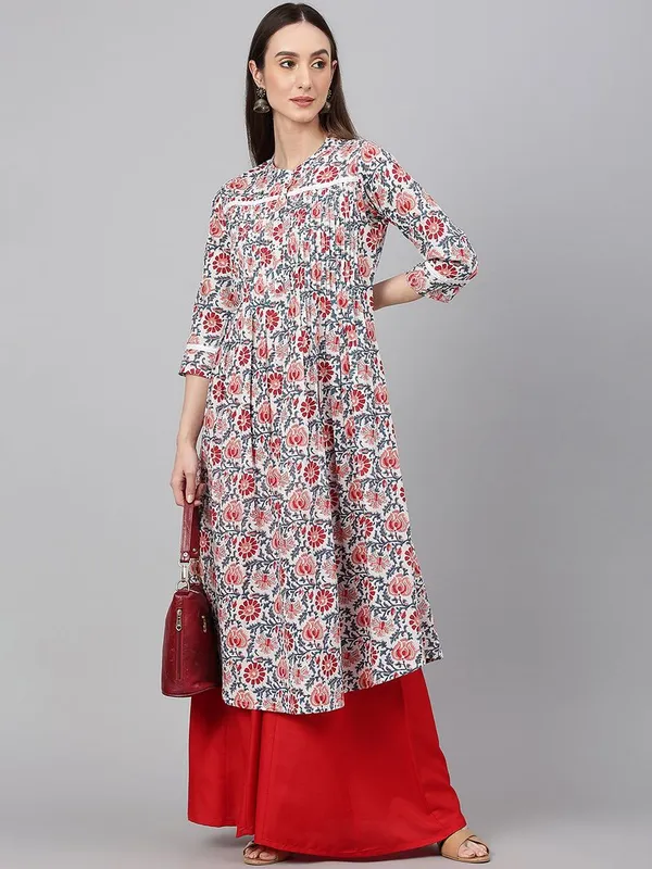 Cotton_Kurti_Flower_Print_with_Chain_Work_and_Button_Design_Pattern_3/4_Slevees