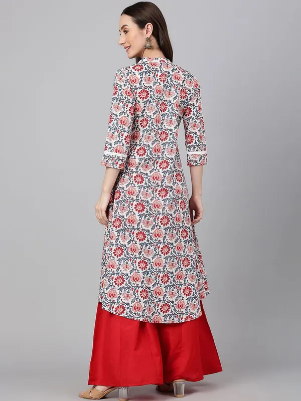 Cotton_Kurti_Flower_Print_with_Chain_Work_and_Button_Design_Pattern_3/4_Slevees