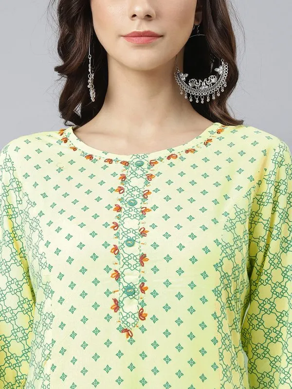 Rayon_Ethnic_Motifs_Asymmetric_Kurta