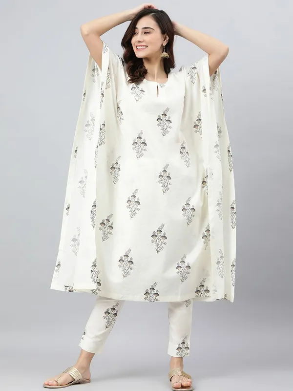 Womens_Cream_Cotton_Kaftan_With_Pant