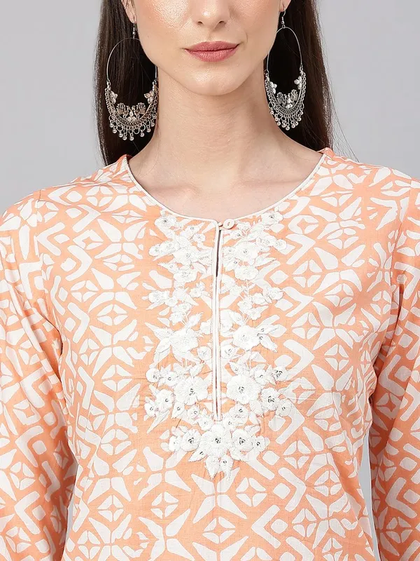 Womens_Peach_Cotton_Printed_Straight_Kurta