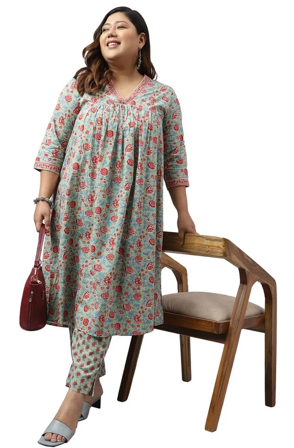 Womens_Plus_Size_Green_Cotton_Floral_Printed_Kurta_with_Pant