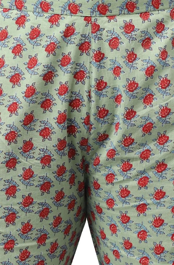 Womens_Plus_Size_Green_Cotton_Floral_Printed_Kurta_with_Pant