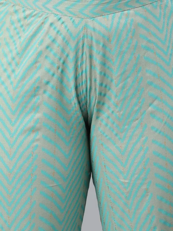 Womens_Plus_Size_Mint_Green_Rayon_Kurta_With_Pant_and_Dupatta_Plus_Size