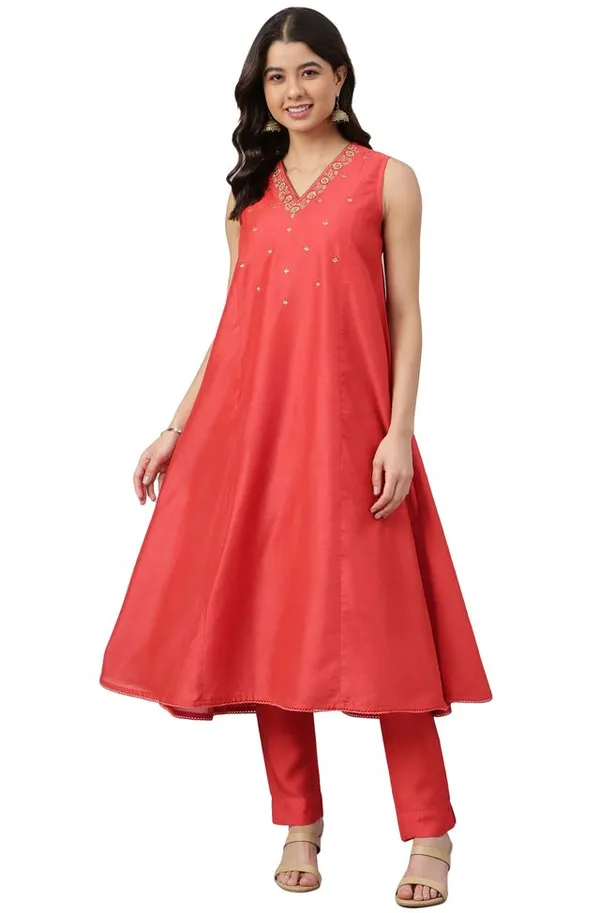 Womens_Red_Art_Silk_Solid_Kurta_With_Pant