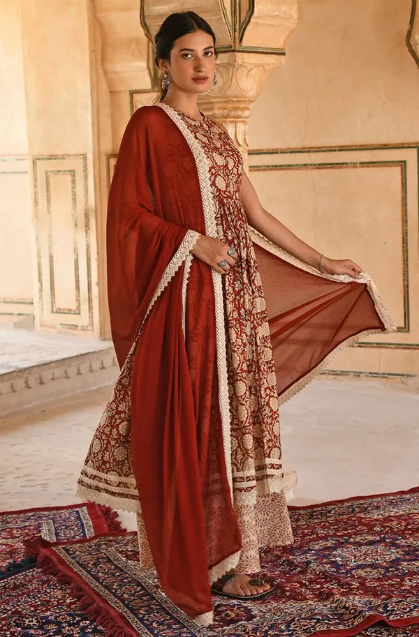 Womens_Rust_Cotton_Floral_Print_Kurta_with_Palazzo_and_Dupatta