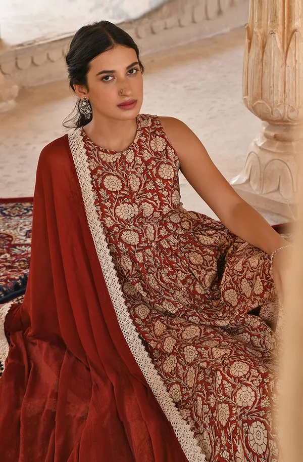 Womens_Rust_Cotton_Floral_Print_Kurta_with_Palazzo_and_Dupatta