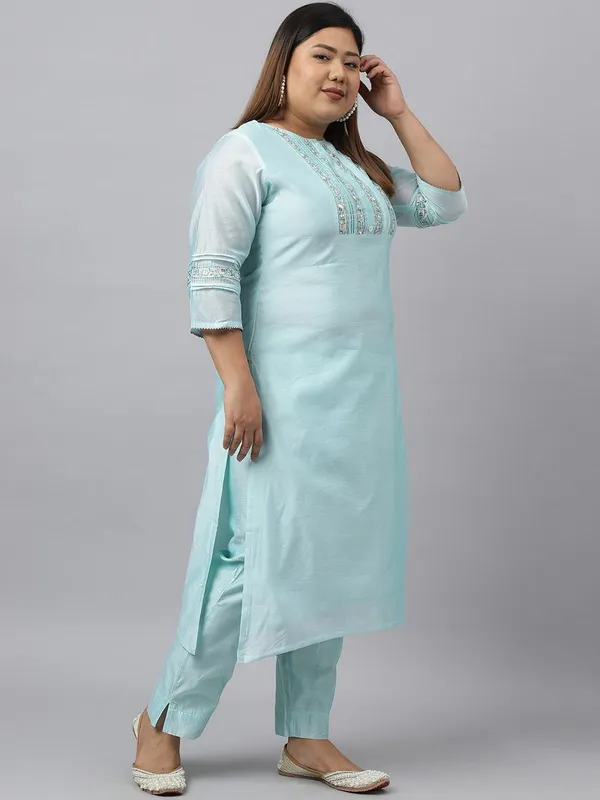 Womens_Sea_Green_Chanderi_Silk_Yoke_Embroidery_Kurta_with_Pant_and_Dupatta