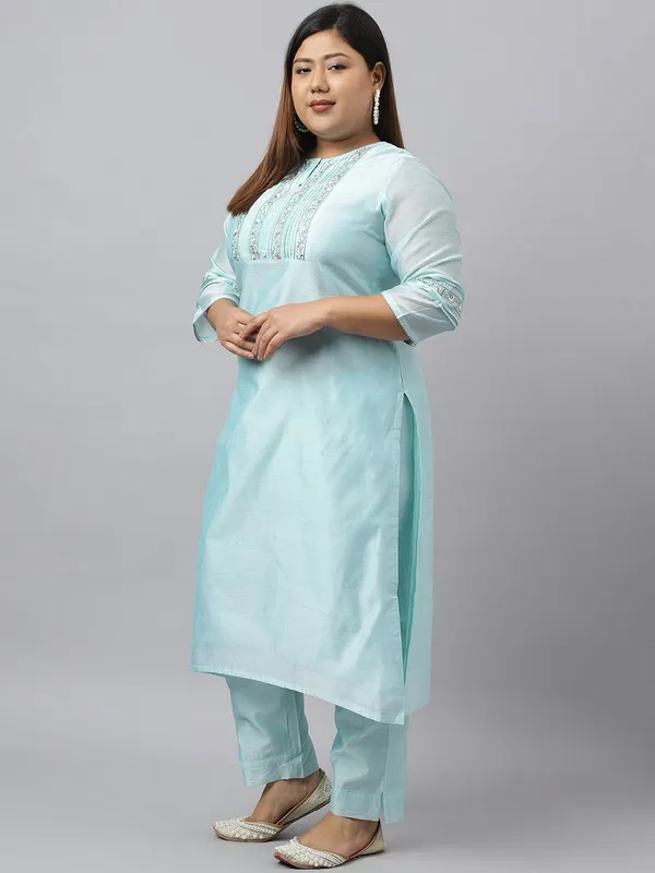 Womens_Sea_Green_Chanderi_Silk_Yoke_Embroidery_Kurta_with_Pant_and_Dupatta