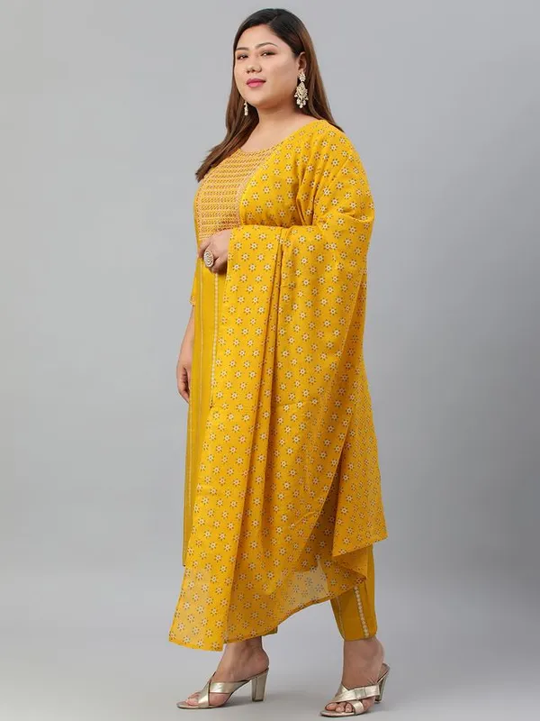 XL_LOVE_Plus_Size_Mustard_Rayon_Kurta_With_Pant_and_Dupatta