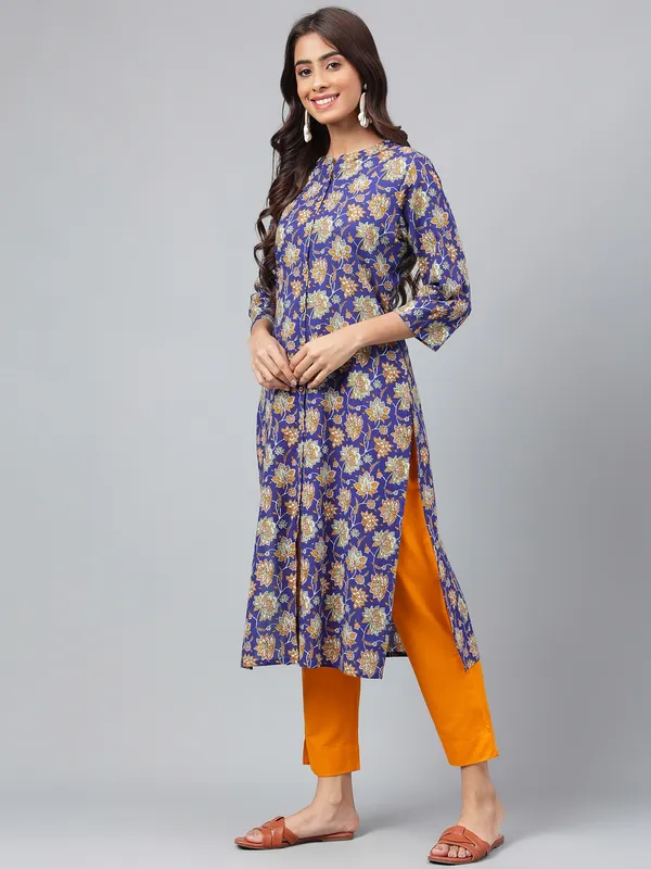 Blue_Floral_Print_No_Darts_Straight_Kurta_For_Women