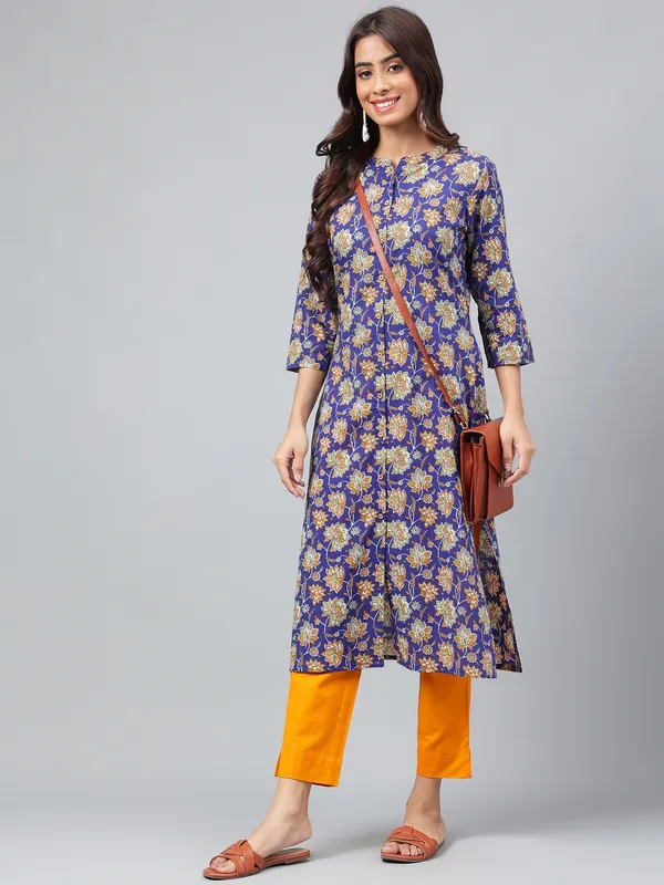 Blue_Floral_Print_No_Darts_Straight_Kurta_For_Women