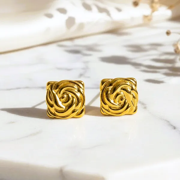 Luxe_Swirl_Square_Studs