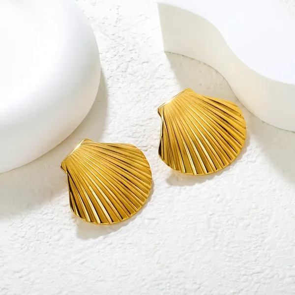 Gold_Luxe_Ocean_Shell_Studs_For_Women