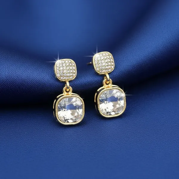 Silver_Shimmer_Stone_Earrings_For_Women