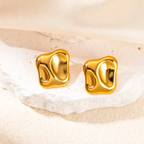 Gold_Luxe_Liquid_Gold_Studs_For_Women