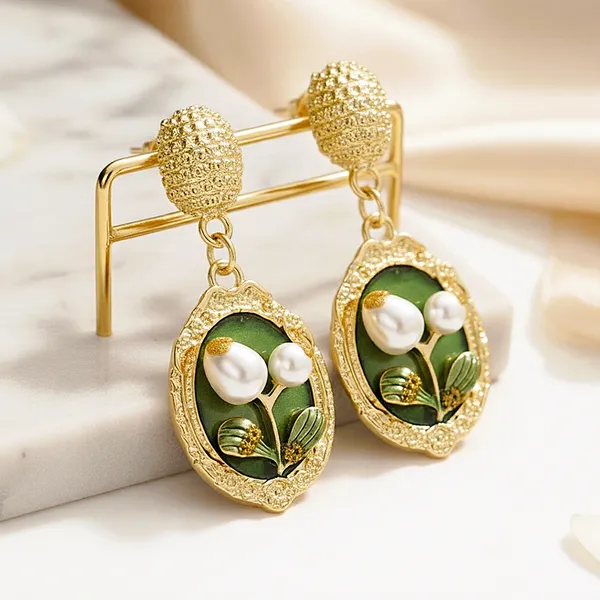 Luxe_Emerald_Pearl_Bloom_Earrings