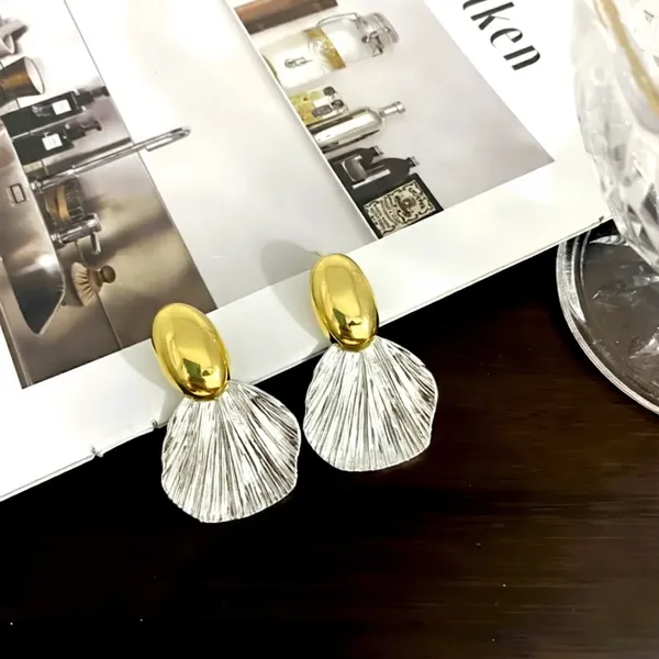 Silver_Metal_Bloom_Earrings_For_Women