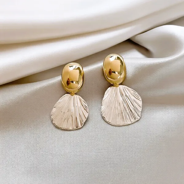 Silver_Metal_Bloom_Earrings_For_Women