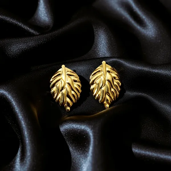 Gold_Leaf_Charm