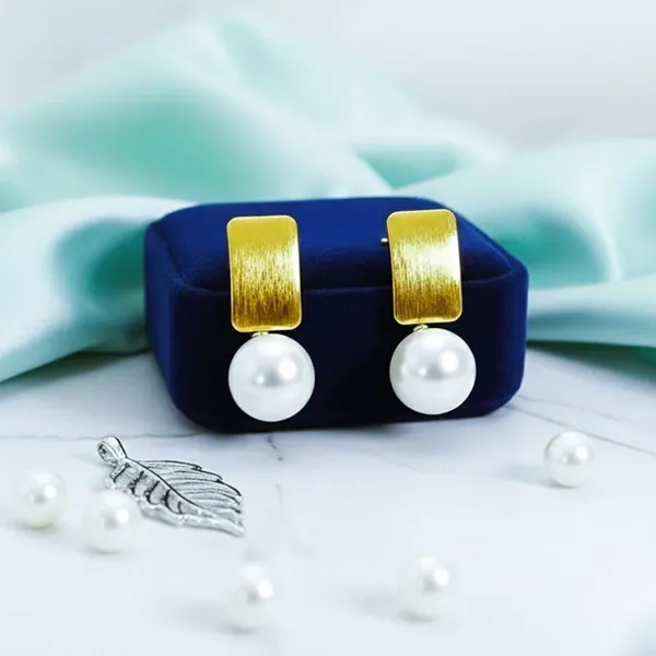 Golden_Pearl_Drop_Stud_Earrings_?_Luxe_Modern_Elegance