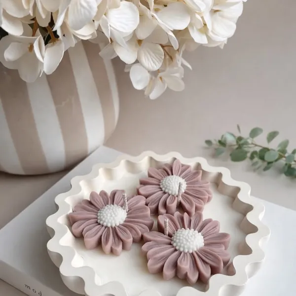 3_daisy_bowl_candle