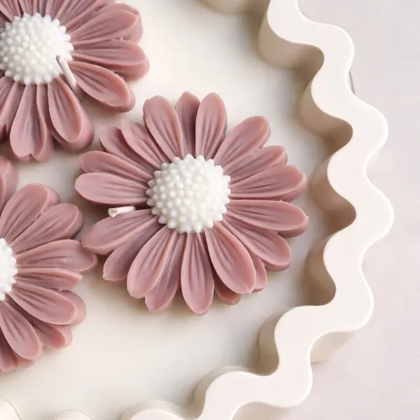 3_daisy_bowl_candle