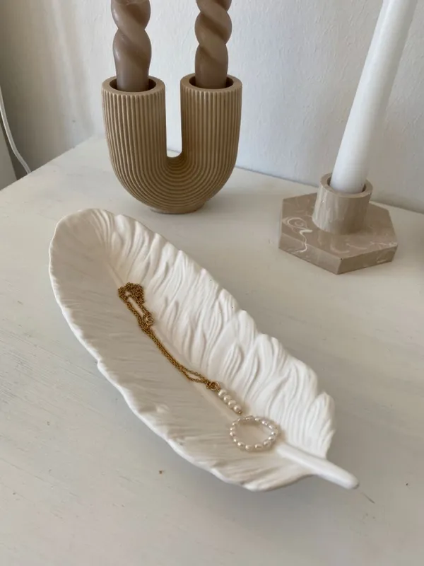 Feather_Tray