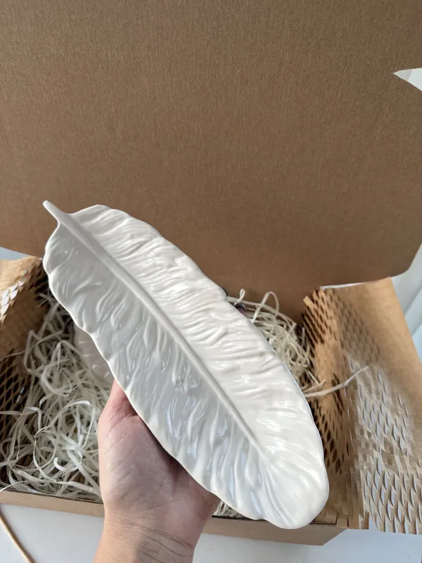 Feather_Tray