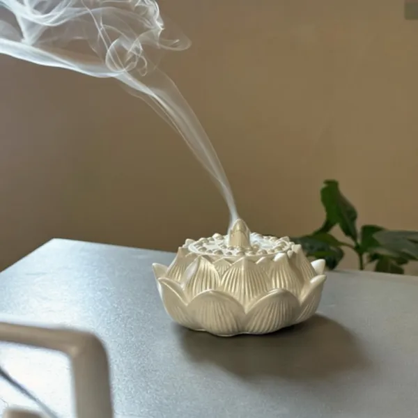 Lotus_Dhoop_Dani