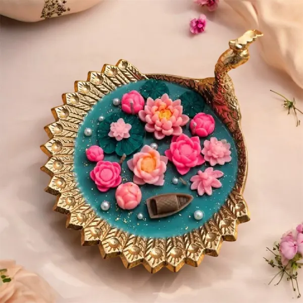 Mayura_Lotus_Lagoon_Urli_Candle