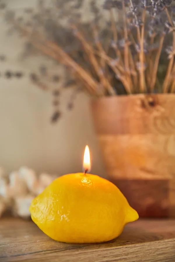 Set_of_3_lemon_candles_