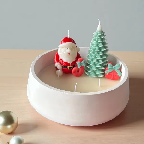 The_Christmas_Eve_Scene_Candle