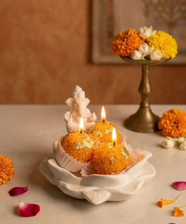 The_Ganesha_lotus_tray_with_Motichoor_laddoos_