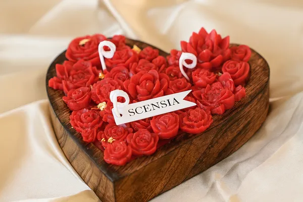 Heart_Shaped_Wooden_Container_For_Home_Decor