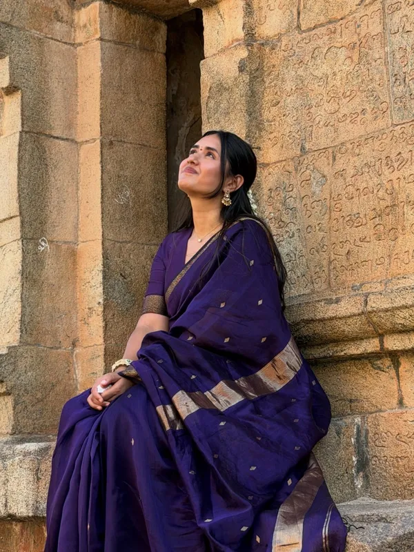 Attractive_Purple_Cotton_Silk_Saree_With_Incredible_Blouse_Piece